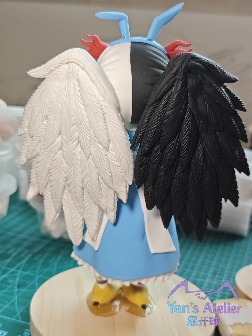 18cm Black Souls 2 Mad Bird Jubjub Handmade Clay Model with Dust Cover