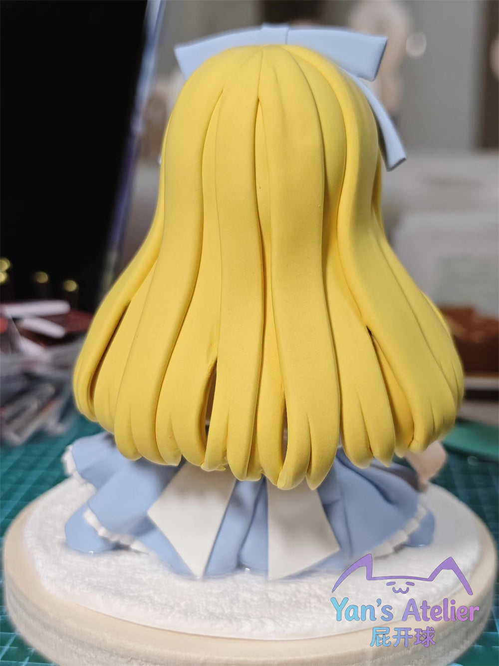 10cm Black Souls 2 Alice Handmade Clay Model with Dust Cover